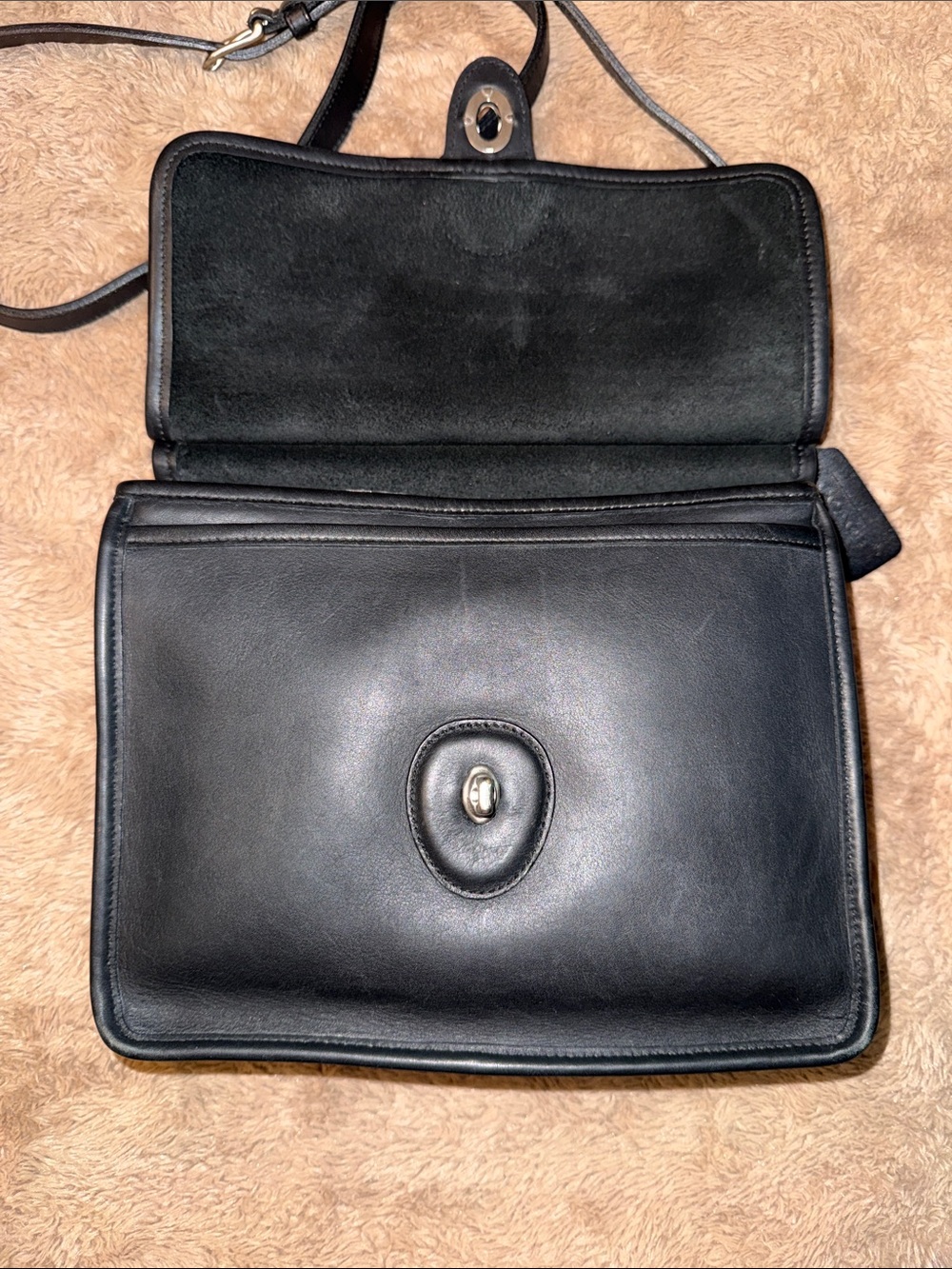 Coach Vintage Black Willis Crossbody Bag - Picture 2 of 14